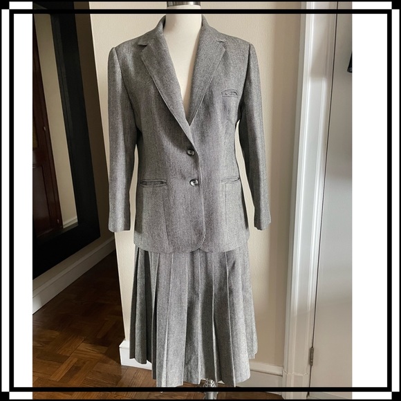 Vintage circa 80’s Dioresque pleat skirt w fitted jacket suit. - Picture 1 of 10